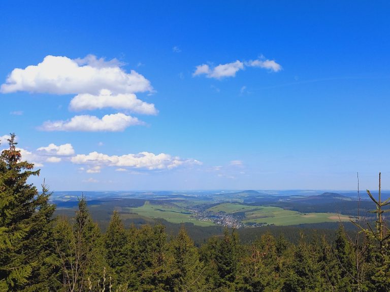 Blick ins Sehmatal - vom Fichtelberg aus Blick ins Sehmatal - vom Fichtelberg aus